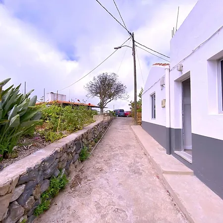 Tropicalidays Mountain Haven Retreat Holiday home